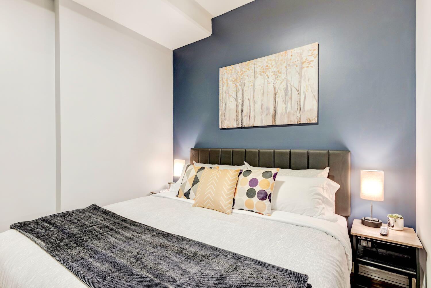 Modern 2Br Condo - King Bed - Downtown City Views YYC Eksteriør bilde